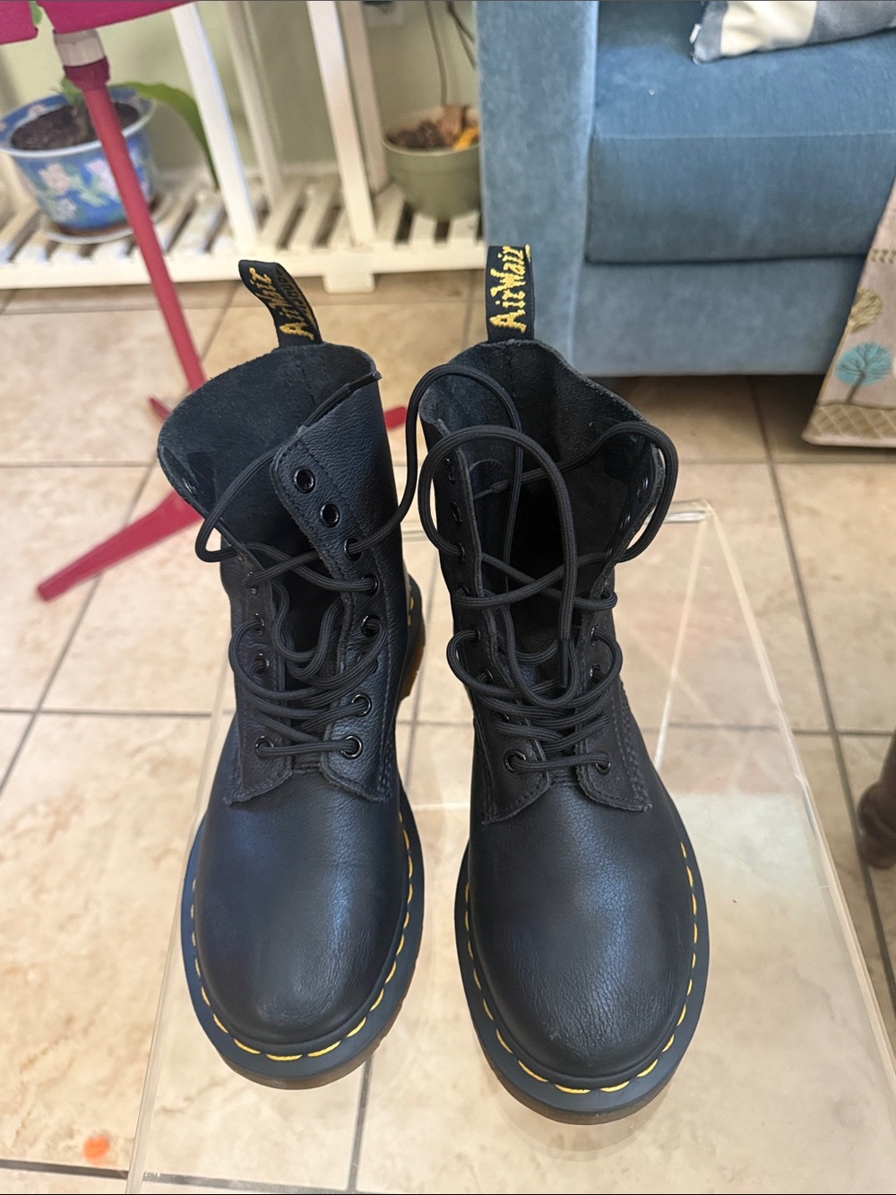 Dr Martens 1460 Pascal Virginia Leather Lace Up Boots. Like new. Sz7
